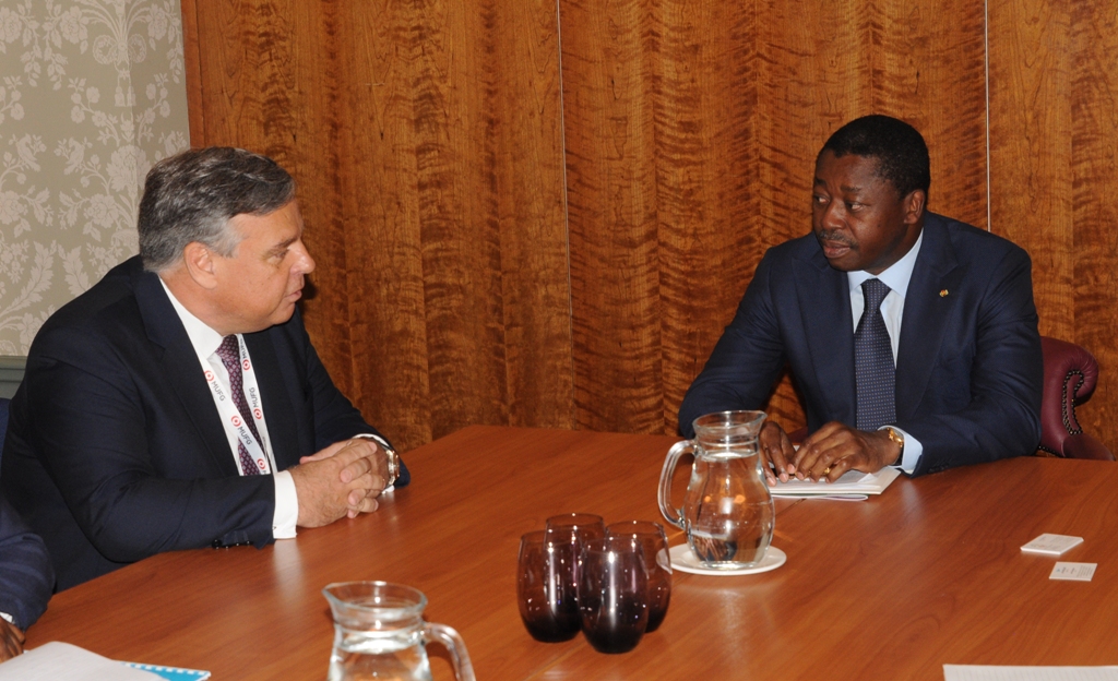 En séjour à Londres, le chef de l’Etat SEM Faure Essozimna Gnassingbé poursuit la promotion de sa nouvelle vision de transformation structurelle de l’économie togolaise traduite par le PND.