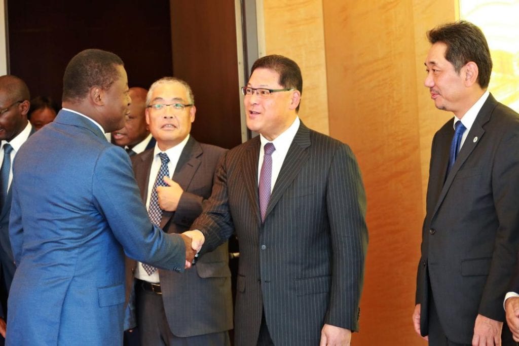 n séjour au Japon, dans le cadre de la TICAD7 qui s’ouvre demain à Yokohama, le chef de l’Etat SEM Faure Essozimna Gnassingbé a échangé, ce 27 août 2019 au siège de Mitsubishi Corporation, avec les responsables de la firme industrielle.