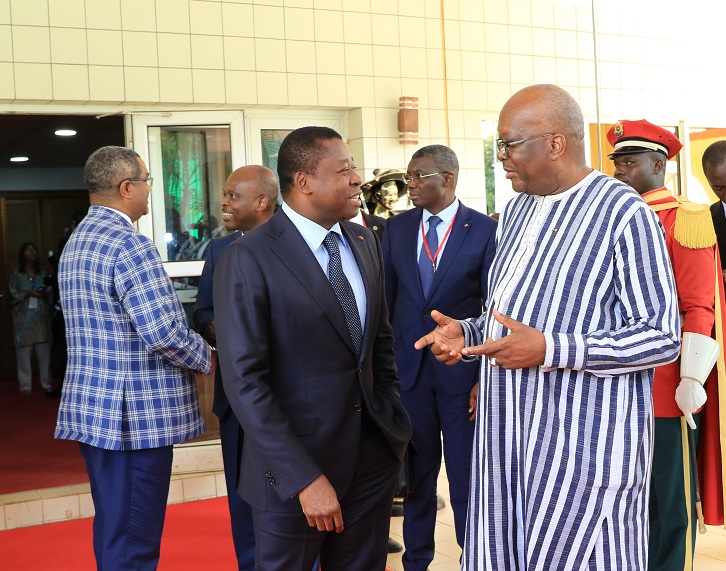 Le Président de la République SEM Faure Essozimna Gnassingbé est arrivé, ce 14 septembre 2019 à Ouagadougou au Burkina Faso, pour prendre part aux travaux du sommet extraordinaire de la Cedeao sur la lutte contre le terrorisme.