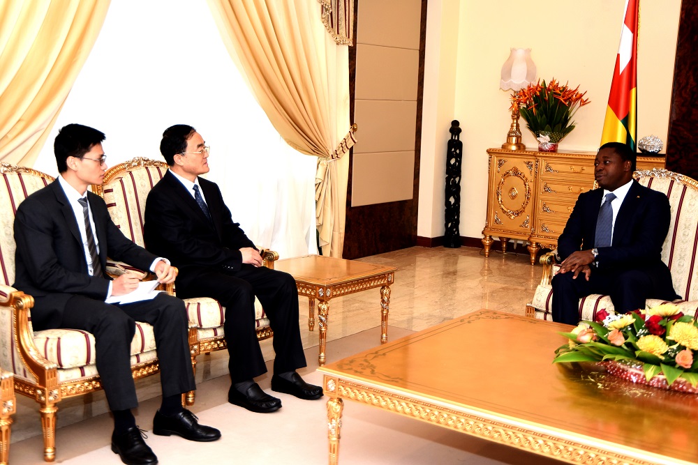 Le Président de la République SEM Faure Essozimna Gnassingbé s’est entretenu, ce 04 septembre 2019 à Lomé, avec une délégation du Parti communiste chinois (PCC) conduite par M. Qu Qingshan