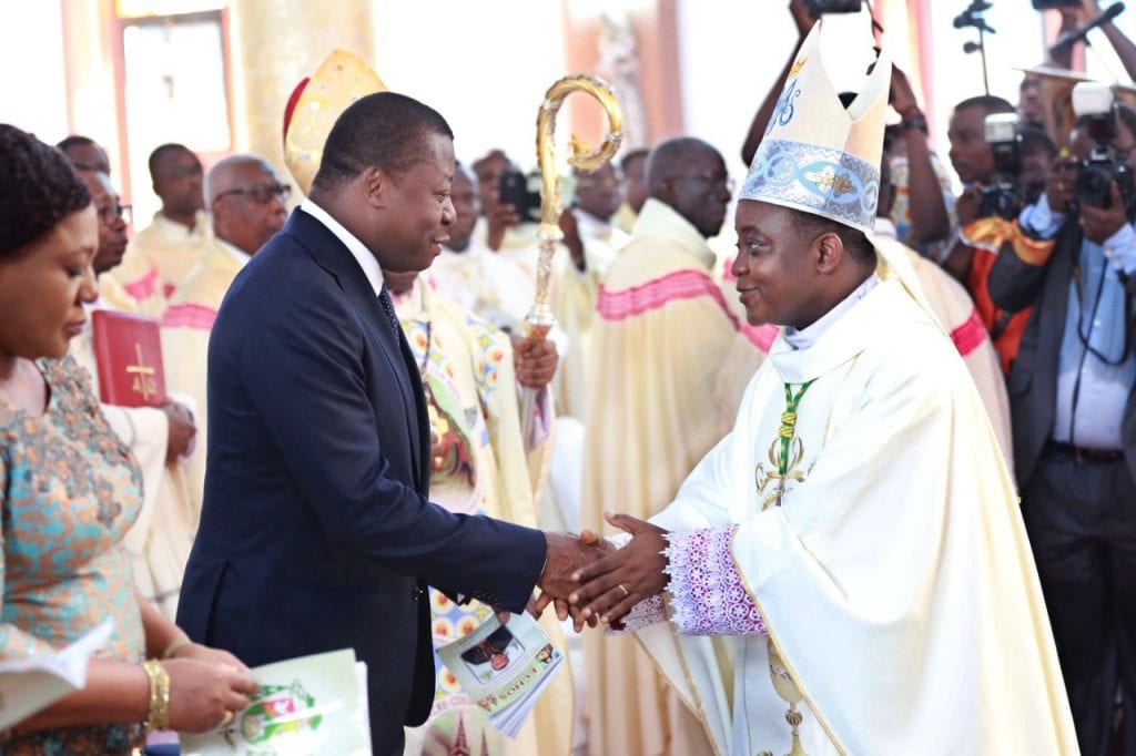 Messe pontificale de prise de possession du siège épiscopal de Lomé par Mgr Nicodème Barrigah-Benissan
