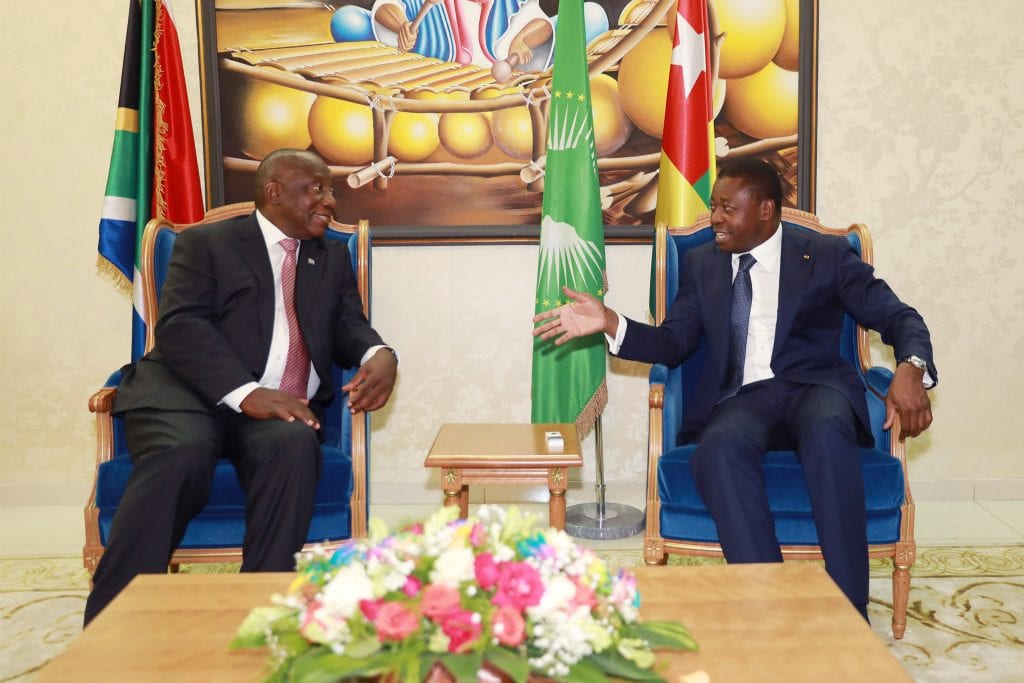 Le Roi Mohamed VI du Maroc et les Présidents Cyril Ramaphosa d’Afrique du Sud, Ali Bongo Ondimba du Gabon et Paul Biya du Cameroun, ont adressé leurs vives et chaleureuses félicitations à leur homologue togolais Faure Gnassingbé.