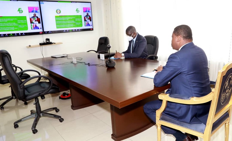 Le Président de la République SEM Faure Essozimna Gnassingbé a pris part, ce 20 août 2020, par visioconférence, aux travaux du sommet extraordinaire de la Conférence des chefs d'État et de gouvernement de la Communauté économique des Etats de l’Afrique de l’ouest, sur la situation du Mali.