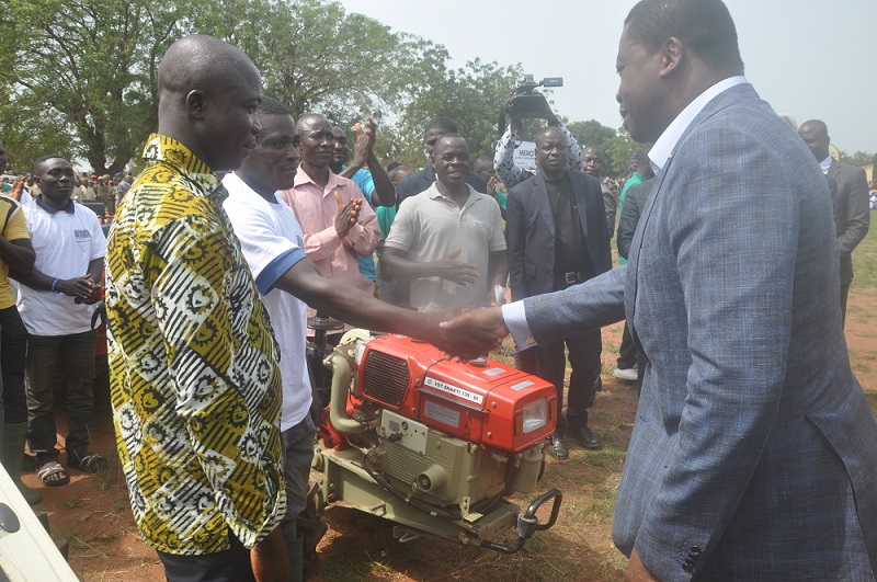 Le Président de la République, SEM Faure Essozimna Gnassingbé a lancé un appel aux autres dirigeants du monde à accroître leur financement en faveur du Fonds international de développement agricole (FIDA). C’était dans une lettre co-signée avec ses homologues de l’Angola, du Bénin, du Faso, de la Côte d’Ivoire, de l’Éthiopie, de la Gambie, du Kenya, du Sénégal et de la Sierra Leone