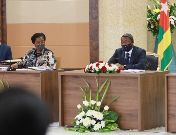 Le Président de la République, SEM Faure Gnassingbé Essozimna s’est résolument investi dans la promotion de la femme togolaise. Avec la formation du nouveau gouvernement, l’on note une présence accrue des femmes aux grands postes de décisions.