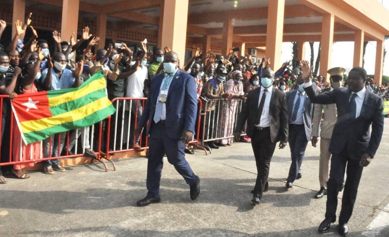 Le Président de la République, SEM Faure Essozimna Gnassingbé séjourne ce 15 décembre 2020 en Guinée dans le cadre de la cérémonie de prestation de serment du Président Alpha Condé réélu à la magistrature de son pays.