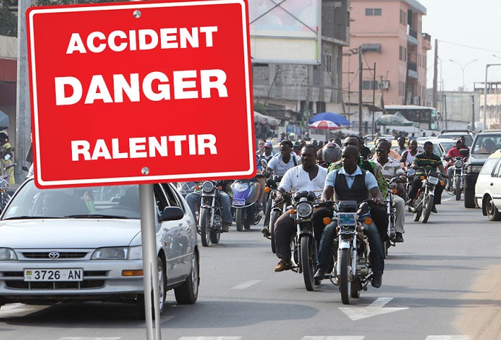Pour lutter contre les accidents de circulation et garantir la sécurité des usagers, le gouvernement togolais a approuvé en Conseil des ministres une Politique nationale de sécurité routière. C’est une stratégie qui implique plusieurs facteurs s’articulant autour de cinq piliers à savoir le management, les infrastructures, la qualité des véhicules, les usagers et les secours.