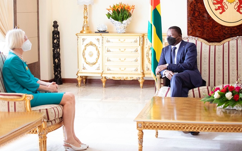 Le Président de la République Faure Essozimna Gnassingbé a reçu, ce 26 avril 2021, les lettres de créance de Mme Esra Demir, nouvel ambassadeur de Turquie au Togo, avec résidence à Lomé.