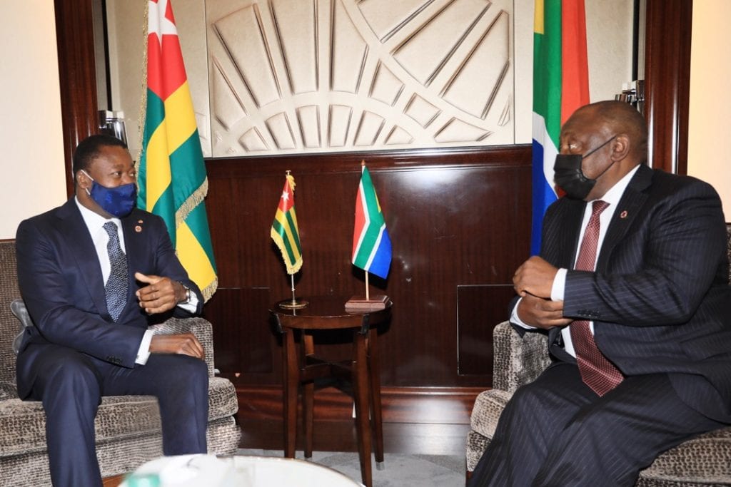En marge du sommet de Paris sur le financement des économies africaines, le Chef de l’Etat Faure Essozimna Gnassingbé a échangé avec ses pairs africains et plusieurs autres personnalités.