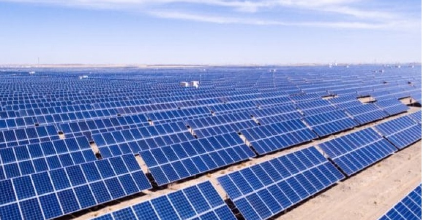 Le Togo entend garantir à l’horizon 2030 un accès universel à des services énergétiques fiables, durables, modernes à un coût abordable. Pour réaliser cette ambition, le gouvernement a opté pour le mix énergétique dont la part du renouvelable est fixée à 50% d’ici à 2025.