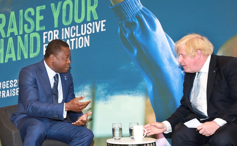 Le Président de la République Faure Essozimna Gnassingbé en séjour à Londres dans le cadre du sommet mondial sur l’éducation s’est entretenu ce 29 juillet 2021 avec le Premier ministre britannique, Boris Johnson. Les deux hautes personnalités ont évoqué des sujets d’ordre bilatéral et des questions internationales notamment la sécurité sous-régionale.