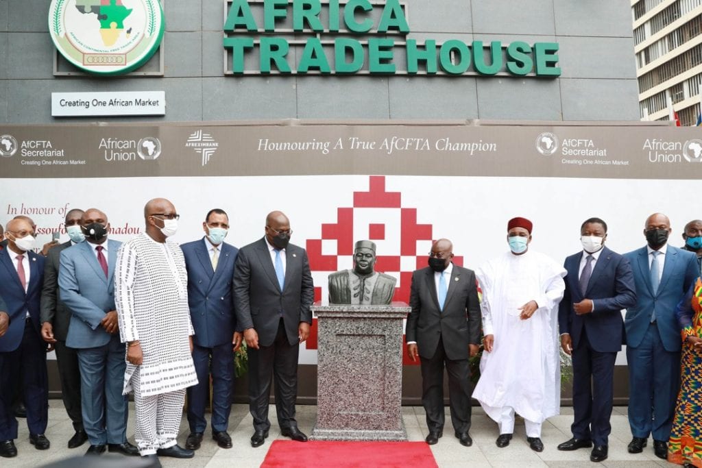 Le Président de la République, Champion du Marché unique de transport aérien africain (MUTAA), a adressé ses félicitations à Issoufou Mahamadou pour avoir conduit avec succès cette initiative de l’Union africaine (UA).