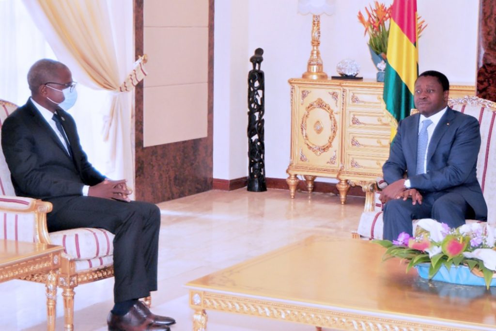 Le Président de la République Faure Essozimna Gnassingbé a reçu ce 17 septembre 2021, le Coordonnateur du Système des Nations unies, Damien Mama en fin de mission au Togo.