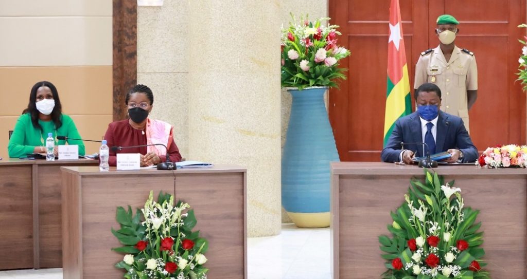 Le conseil des ministres s’est réuni ce mardi 12 octobre 2021 sous la présidence de Son Excellence Monsieur Faure Essozimna Gnassingbé, Président de la République. Le conseil a examiné deux (02) projets de décrets et écouté quatre (04) communications.