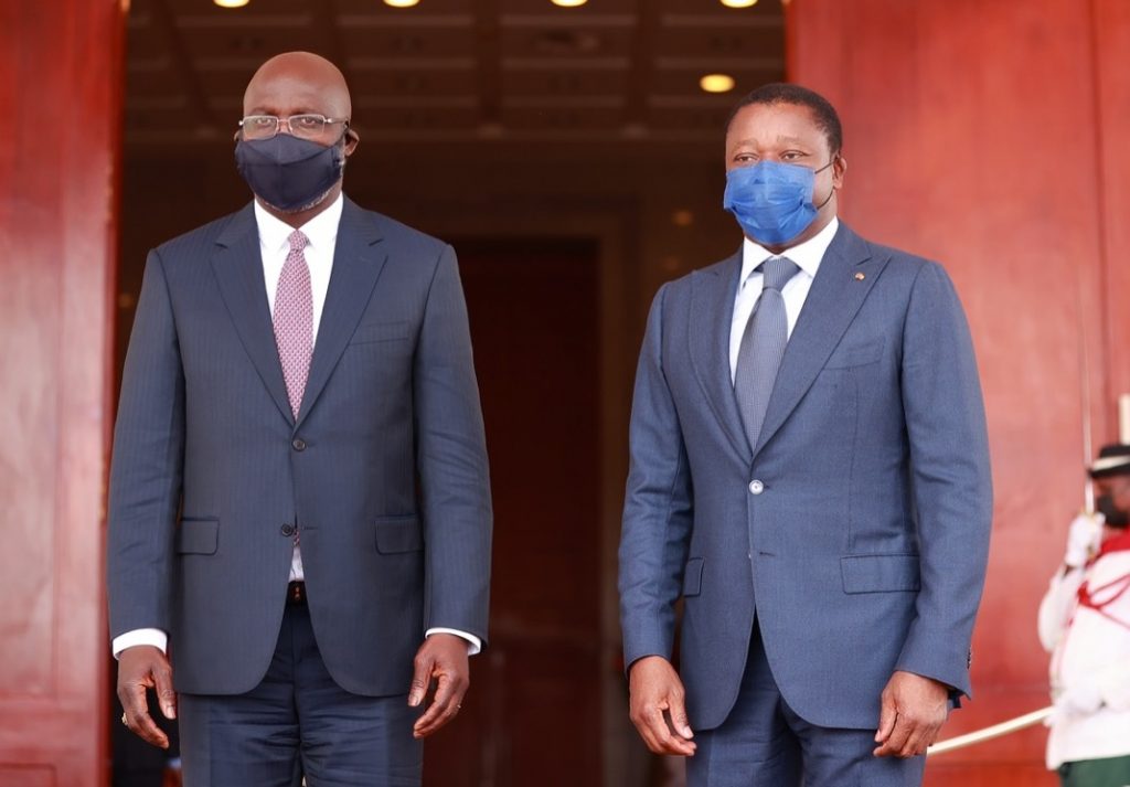 Le Président de la République, Faure Essozimna Gnassingbé s’est entretenu ce 20 octobre 2021 à Lomé avec son homologue du Libéria, George Manneh Oppong Weah.