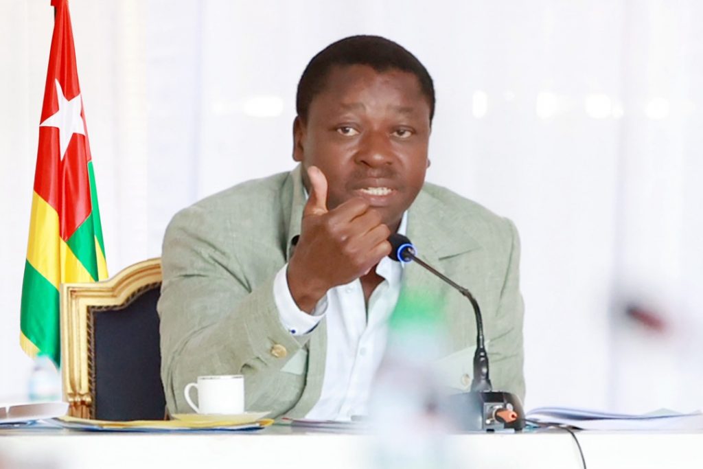 Au deuxième et dernier jour du séminaire gouvernemental qui s’est déroulé sous la présidence effective du Chef de l'État, Faure Essozimna Gnassingbé, les travaux sont consacrés principalement à des échanges thématiques sur les enjeux de la sécurité régionale, l’économie post-Covid et la transition écologique, trois thématiques qui sont de surcroît d’actualité.