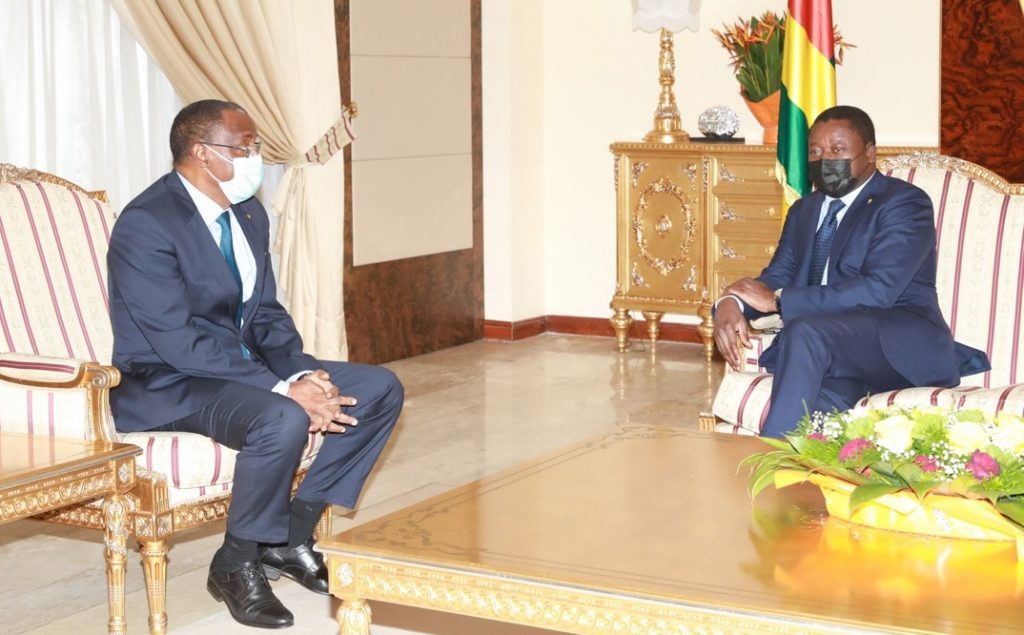 Le Président de la République, Faure Essozimna Gnassingbé s’est entretenu ce 10 décembre 2021 avec une délégation de la Guinée conduite par le Premier ministre de la transition, Mohamed Béavogui.