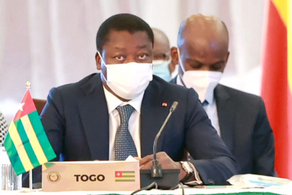 Le Président de la République, Faure Essozimna Gnassingbé et ses pairs ont adopté la « Vision 2050 » de l’organisation, une feuille de route stratégique pour relever les défis multidimensionnels liés au développement durable des États membres et à l’approfondissement de l’intégration ouest africaine. C’était au cours de la 60è session ordinaire la CEDEAO qui s’est tenue le 12 décembre 2021 à Abuja au Nigéria.