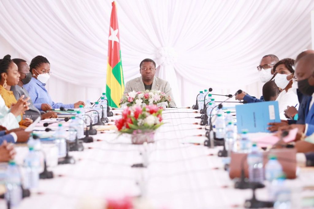 Le Gouvernement a tenu, sous la présidence de Son Excellence Monsieur Faure Essozimna Gnassingbé, Président de la République, les 08 et 09 avril 2022, un séminaire gouvernemental dans la préfecture de la Kozah et un conseil des ministres, le 10 avril à Mandouri dans la préfecture de Kpendjal.