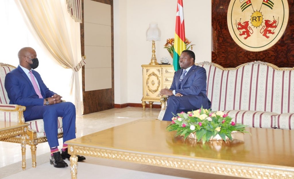 Le Président de la République, Faure Essozimna Gnassingbé s’est entretenu ce 29 avril 2022 avec une délégation de la Zone de libre-échange continentale africaine (ZLECAF), conduite par son Secrétaire général, Wankele Mene.