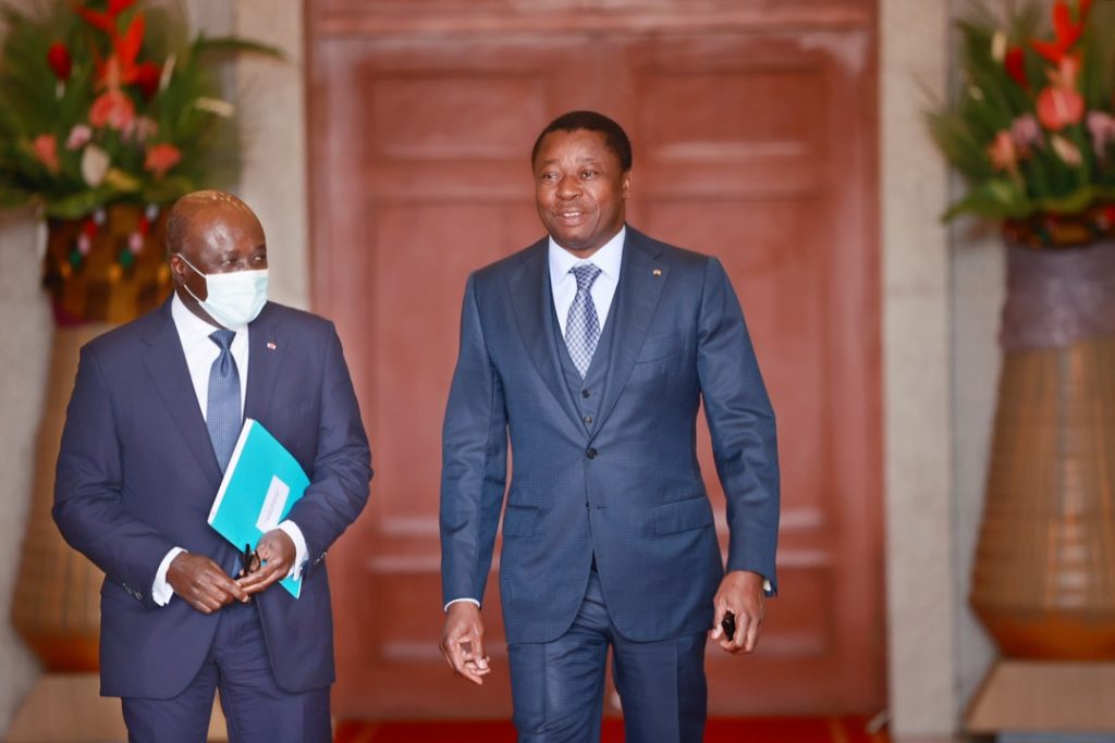 Le Président de la République, Faure Essozimna Gnassingbé, président en exercice de la Conférence des chefs d’Etat et de gouvernement du Conseil de l’Entente, a échangé ce 24 mai 2022 avec le nouveau Secrétaire exécutif de cette organisation sous-régionale, Marcel Amon-Tanoh.