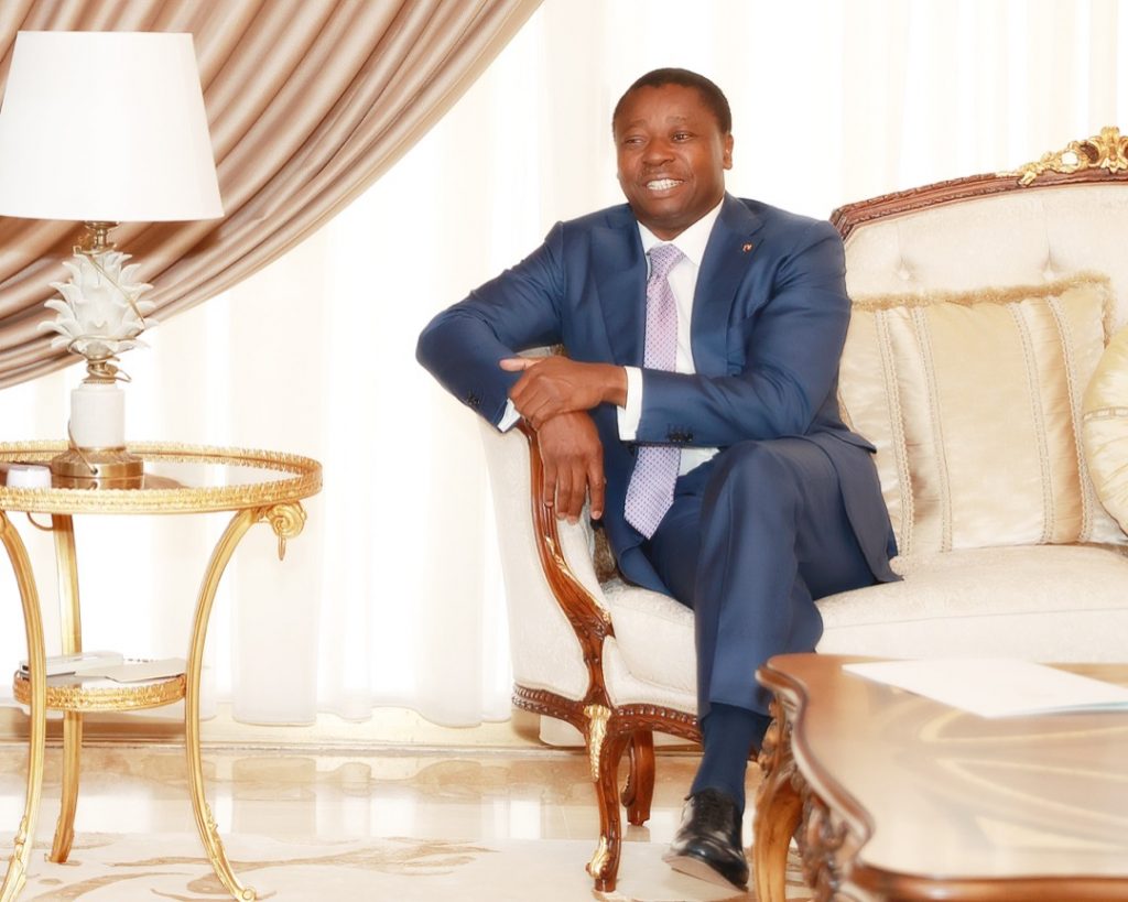 Le Président de la République, Faure Essozimna Gnassingbé a pris des mesures urgentes pour soutenir le monde paysan en cette période d’inflation généralisée. Pour la campagne agricole 2022-2023, le chef de l’Etat a décidé le 16 septembre dernier, de l’augmentation de la subvention pour les engrais de bonne qualité qui passe de 6 milliards de FCFA à 7,5 milliards de FCFA, soit une hausse de 1,5 milliards.