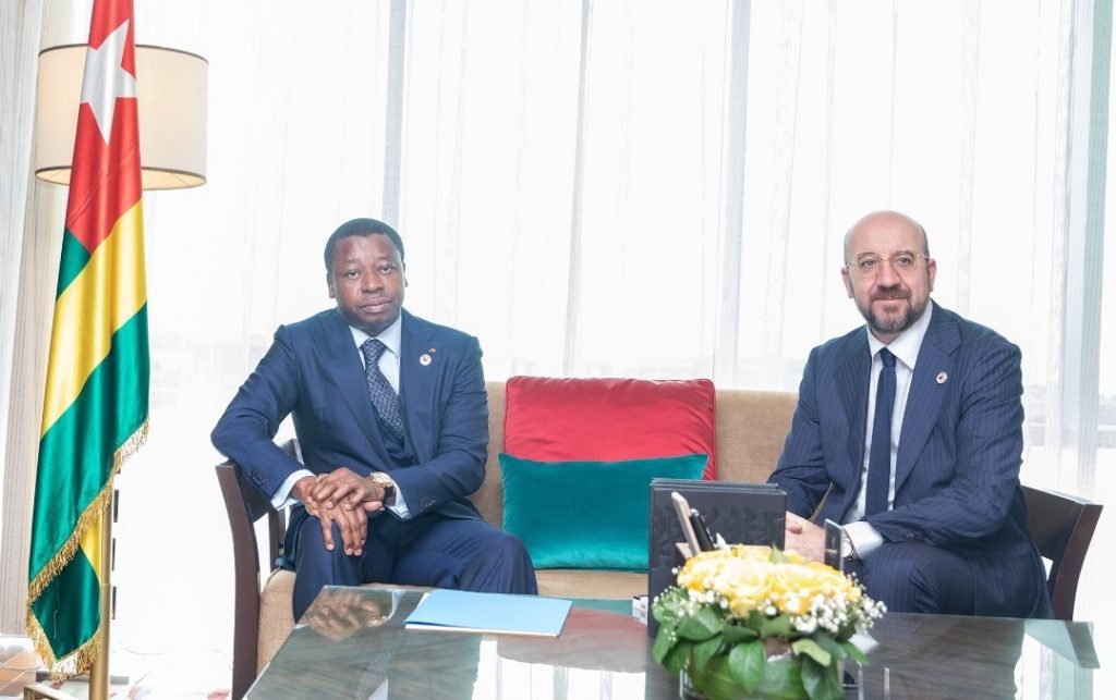 Le Président de la République, Faure Essozimna Gnassingbé a participé ce 22 novembre 2022 au sommet des chefs d’Etat de l’Initiative d’Accra. En marge des travaux de cette rencontre internationale sur l’insécurité dans la sous-région, le chef de l’Etat s’est entretenu avec d’éminentes personnalités au rang desquelles le président du Conseil européen, Charles Michel et le ministre britannique des forces armées, James Heappey.