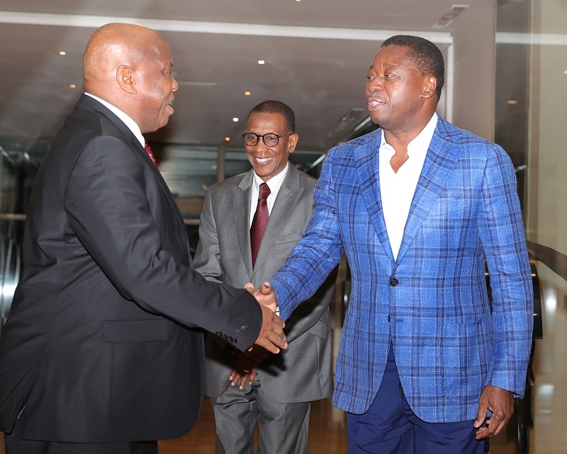 Le Président de la République, Faure Essozimna Gnassingbé a reçu ce 23 avril 2023, le ministre des Affaires étrangères, de l’intégration africaine et des Guinéens de l’étranger, Dr Morissanda Kouyaté.