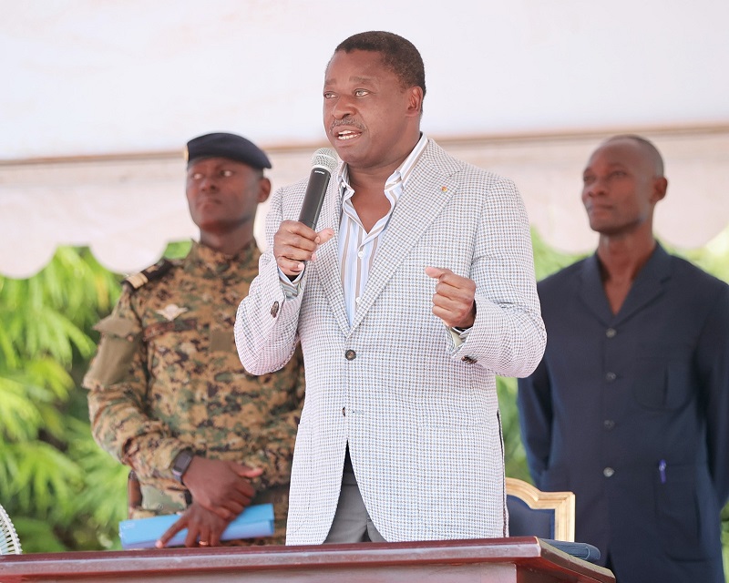 Le Président de la République, Faure Essozimna Gnassingbé, a échangé ce dimanche 16 juillet 2023 à Paya, avec les Evala de la région, au lendemain de la fin officielle des luttes traditionnelles en pays kabyè.