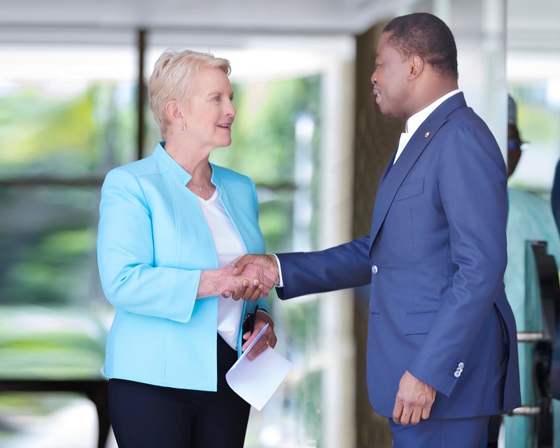 Le Président de la République, Faure Essozimna Gnassingbé s’est entretenu ce jeudi 20 juillet 2023 à Lomé, avec la nouvelle Directrice exécutive du Programme alimentaire mondial (PAM). Mme Cindy H. McCain a passé en revue avec le chef de l’Etat le partenariat entre l’agence onusienne et le Togo notamment en matière d’entrepreneuriat agricole.