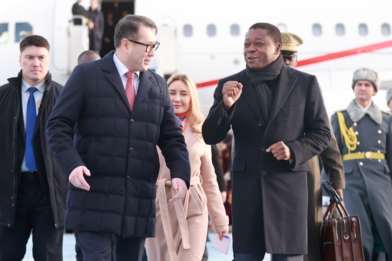 Le Président de la République, Faure Essozimna Gnassingbé est arrivé ce lundi 27 novembre 2023 à Astana au Kazakhstan pour une visite officielle, à l’invitation de son homologue, Kassym-Jomart Tokayev.