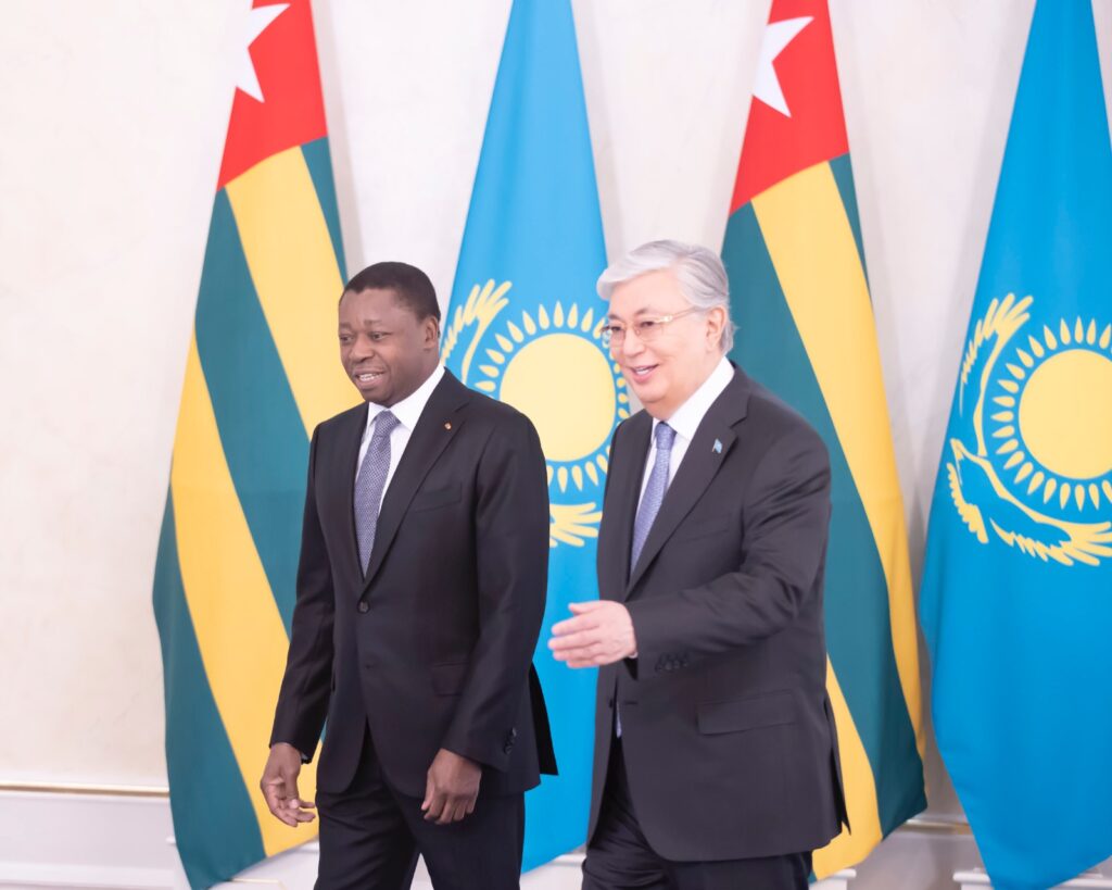 Une délégation kazakhstanaise de haut niveau a effectué une visite de travail dans notre pays, du 8 au 10 février 2024. La mission de poursuite d’échanges et de prospection des domaines de coopération fait suite à la visite officielle du Président de la République, Faure Essozimna Gnassingbé à Astana en novembre dernier, à l’invitation de son homologue du Kazakhstan, Kassym-Jomart Tokayev.