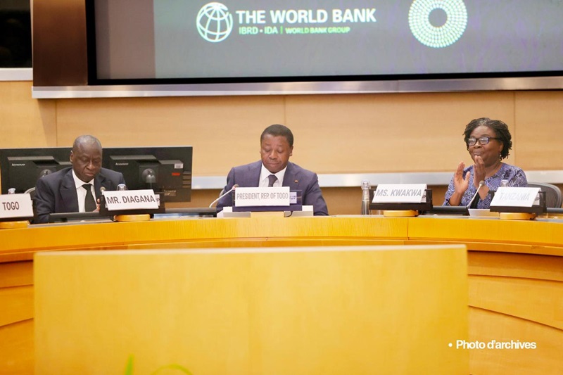Les efforts du Togo en matière de gouvernance économique et sociale sous le leadership du Président de la République, Faure Essozimna Gnassingbé, rassurent les partenaires techniques et financiers notamment le Groupe de la Banque mondiale. En effet, l’institution de Bretton Woods a endossé ce 23 mai 2024 à Washington, un nouveau Cadre de partenariat, Country Partnership Framework (CPF), avec le Togo pour la période 2025-2029 en accordant une dérogation spéciale pour l’accès de notre pays au guichet de prévention et de résilience.